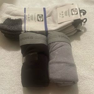 Hanes brand new brief. 1 gray, & 1 black.
